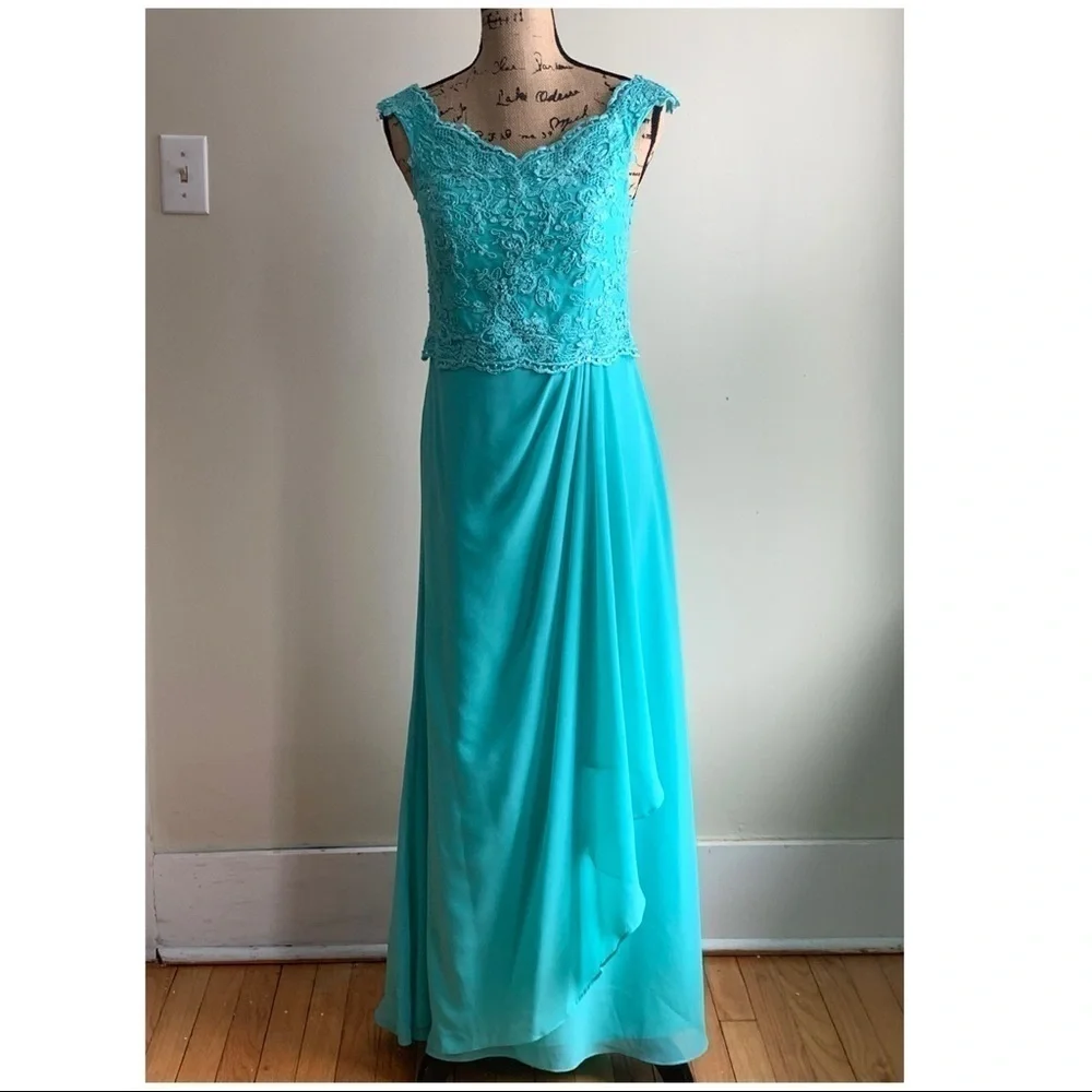 Azazi green embroidered dress size C